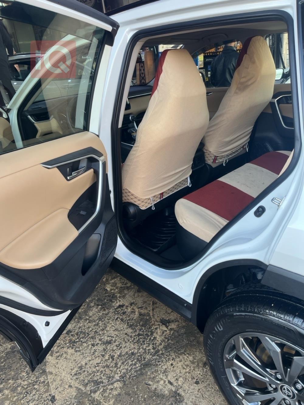 تويوتا راف 4